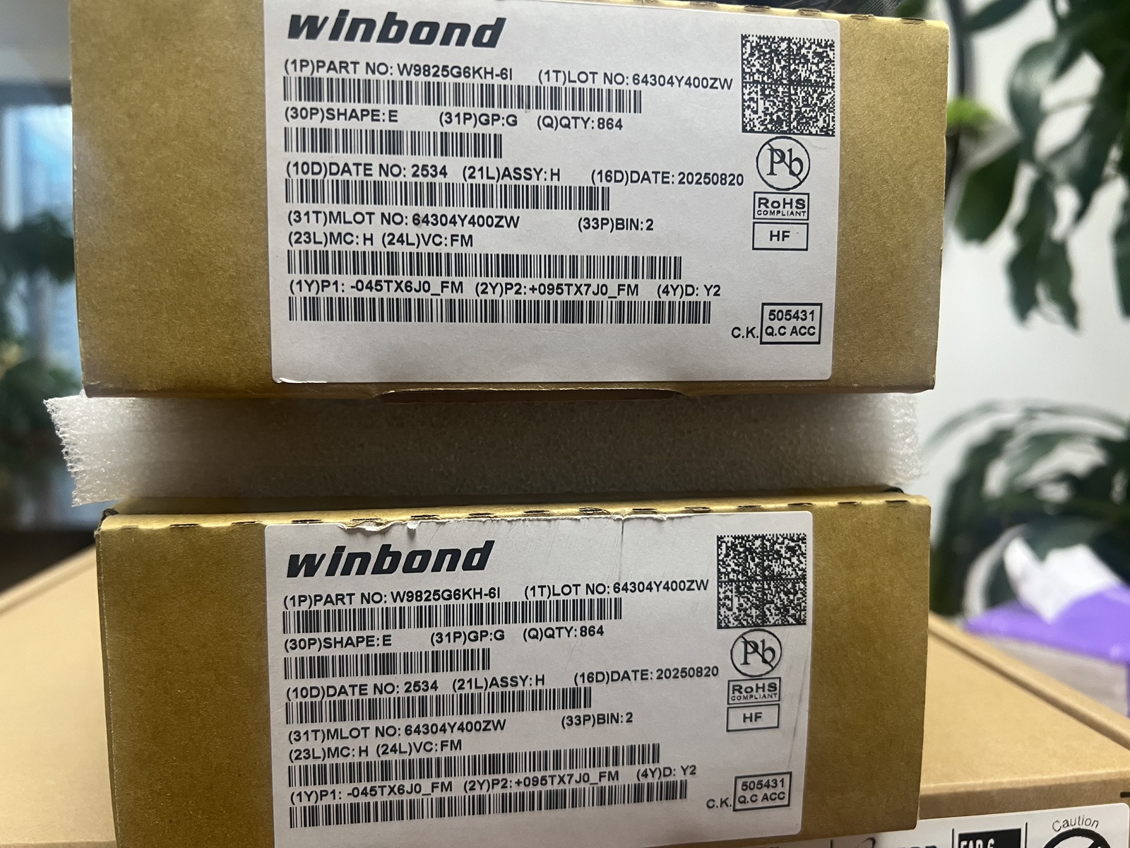 W9825G6KH-6I_01 W9825G6KH-6I - Image 1